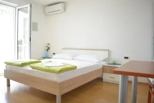 Apartments Klarić