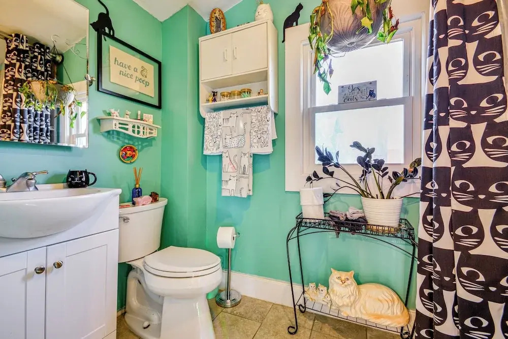 'storybook Craftsman' Home w/ Private Hot Tub!