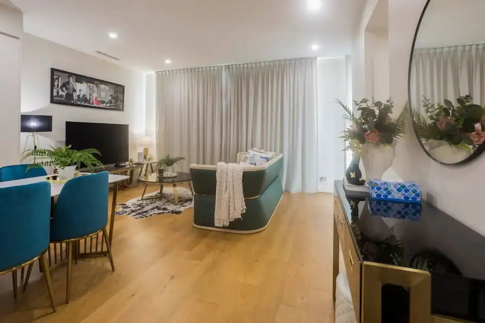 Brilliant 3 Month Corporate Rental With Balcony
