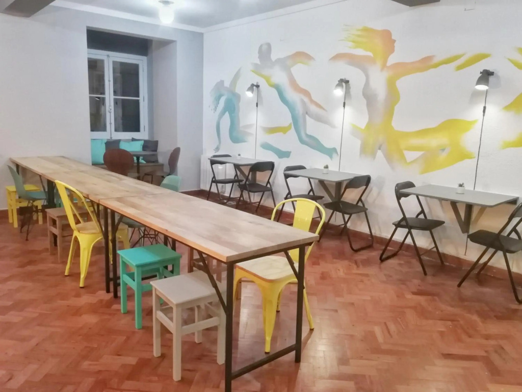 Draft Hostel & Rooms