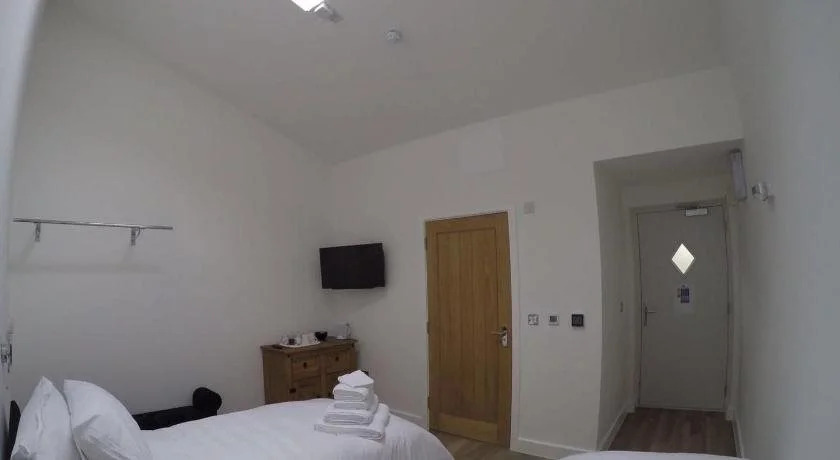 Deepcut Lodge Bed & Breakfast Self Service