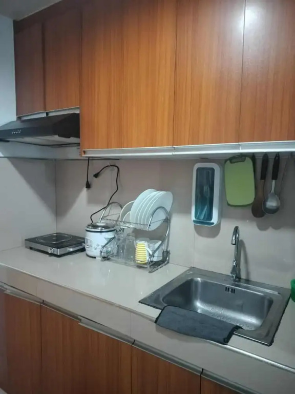 Luxurious Condo in Quezon City With Private Pool and City Views