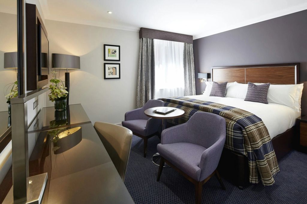 Sir Christopher Wren Hotel