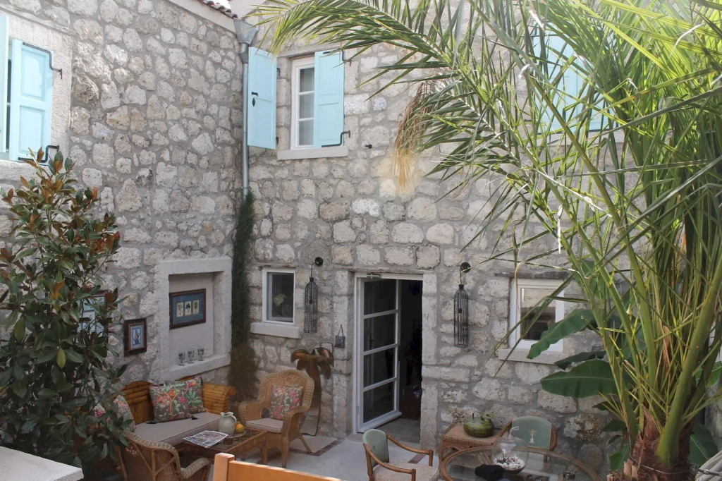 Erendira Hotel - Special Class