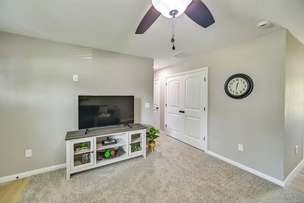 Serene Dry Ridge Vacation Rental w/ Nearby Fishing