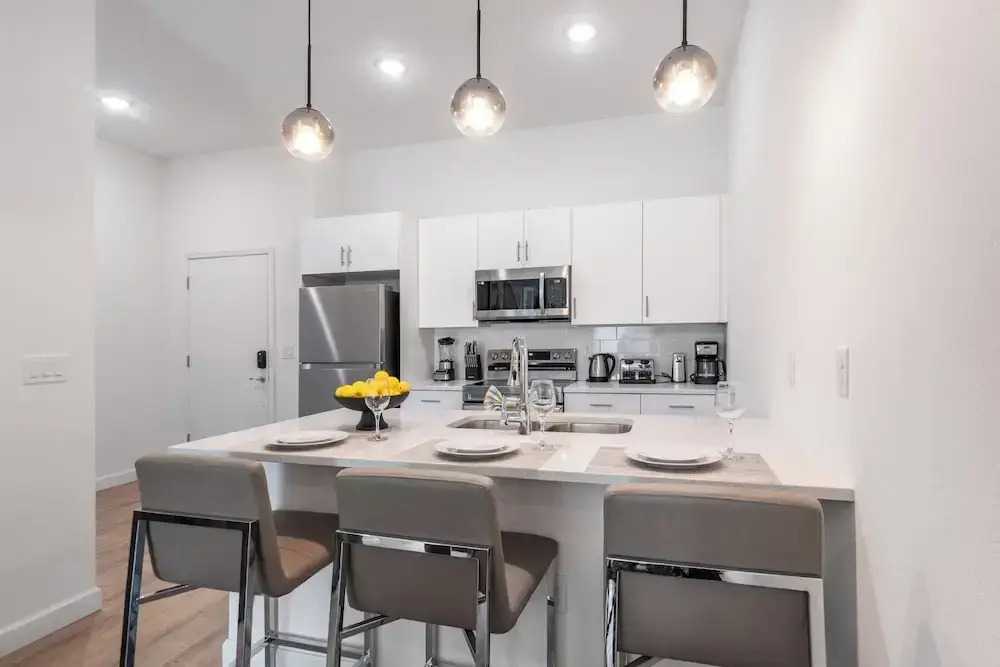Radiant Realm - Avantstay 30mins to Disney + Private Pool