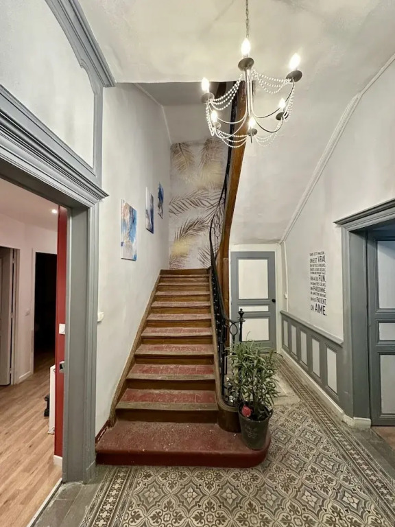 Villa in Le Mans Near Plantagenet City