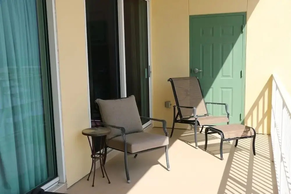 Indies 608 Condo