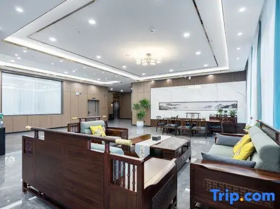 Luchun Duma Hotel
