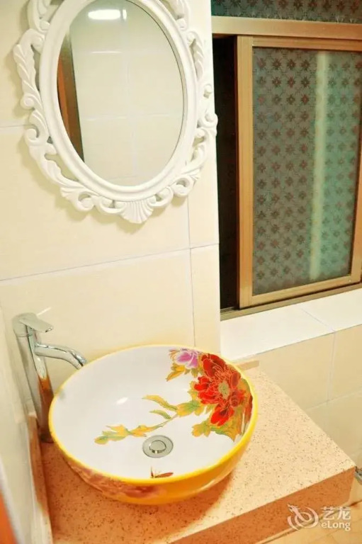Zhangjiajie Weigongguan Chain Hotel Yongding Branch
