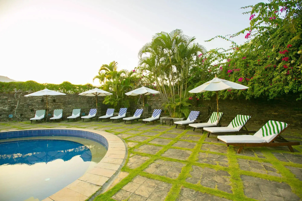 Shangri-La Village Resort
