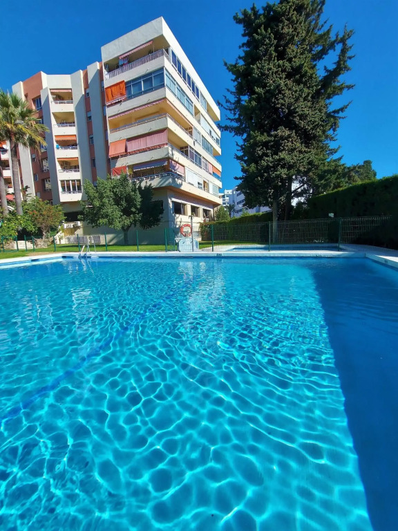 Cozy 2-bed 2-bathroom apartment in sunny Marbella