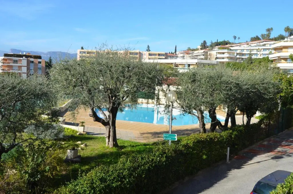 Appartement 5 personnes avec piscine sur la Corniche Fleurie à Nice