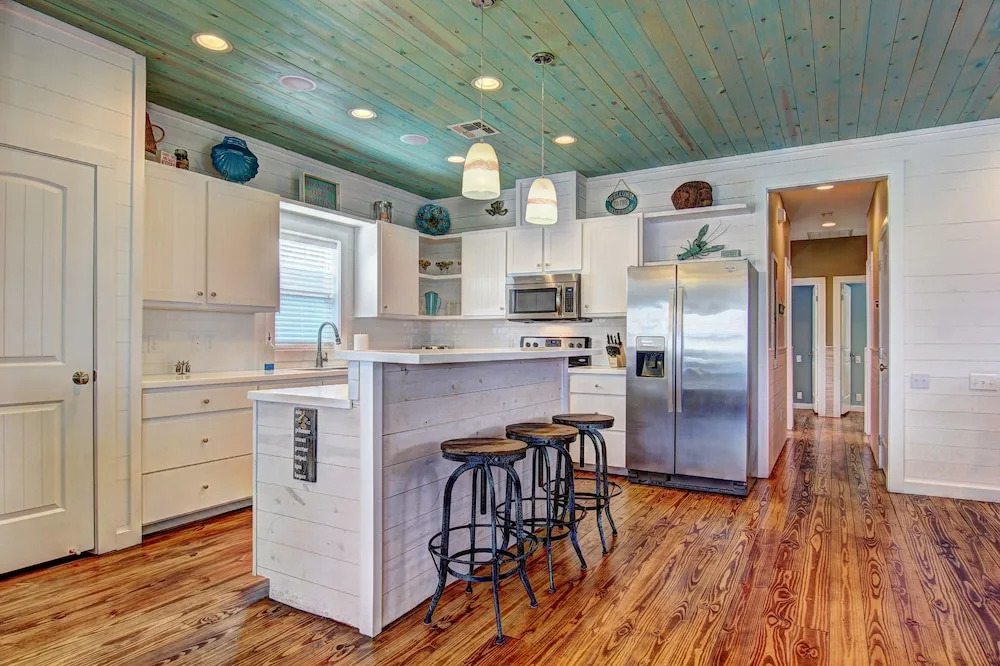 Feelin' Nauti - Four Bedroom Townhome