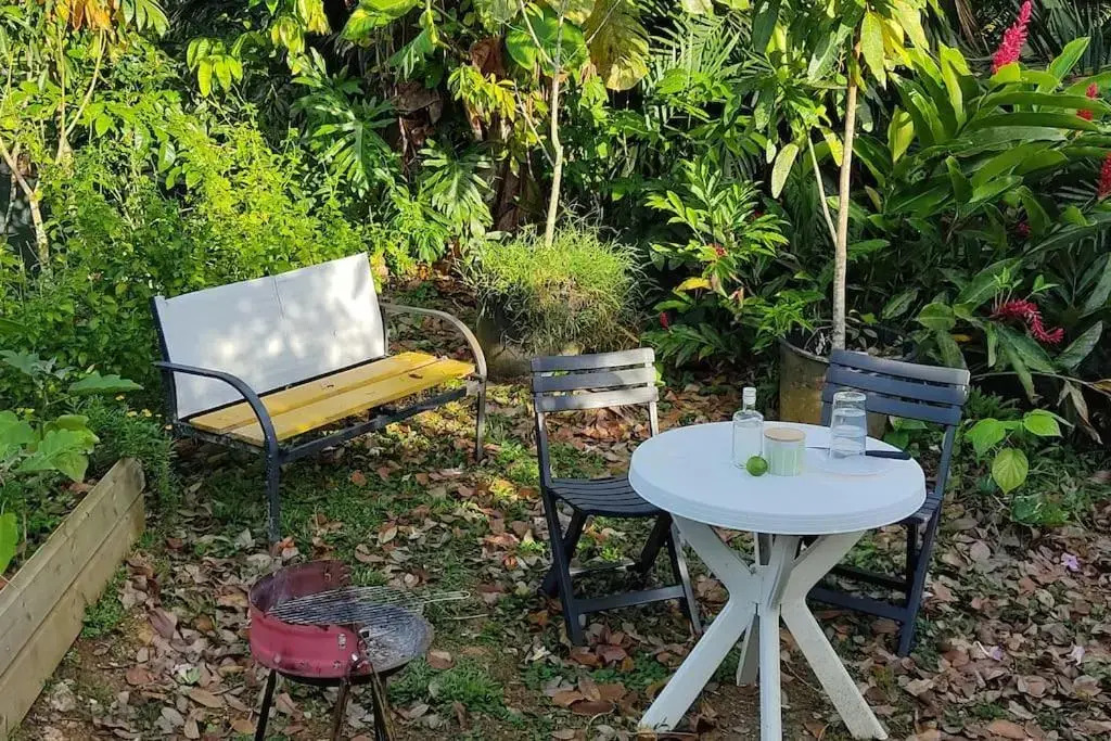 BUNGALOW Ti-Zozio SPA Privatif et. Jardin