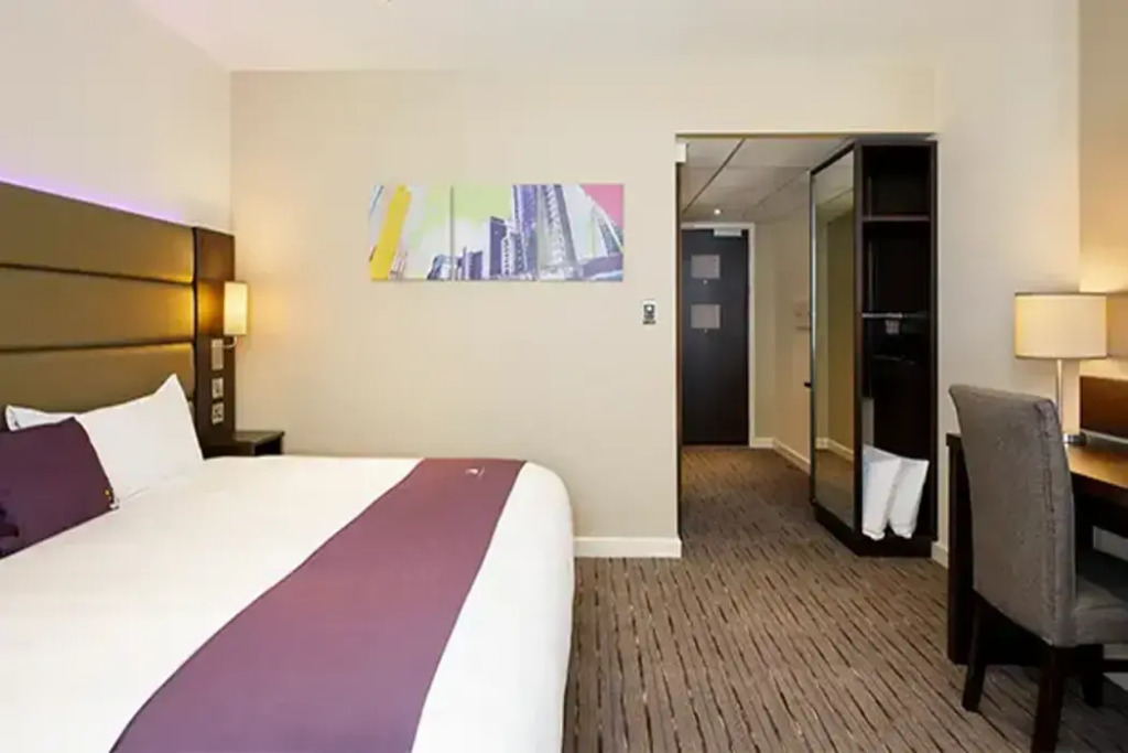 Premier Inn Leeds City West