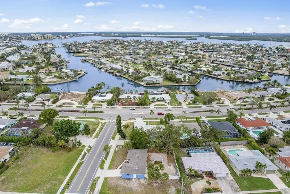 N Collier 1201, Marco Island Vacation Rental 3 Bedroom Home by RedAwning