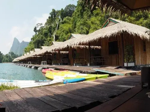 PraiwanRaftHouse แพไพรวัลย์