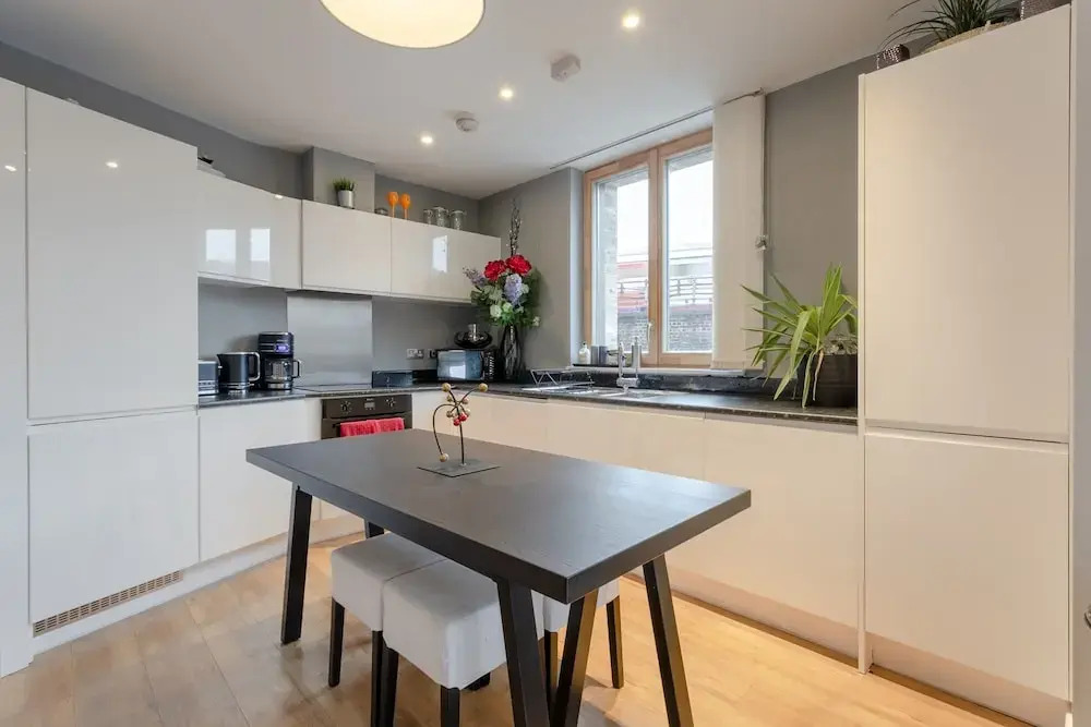 2 Bedroom Portobello Loft Flat