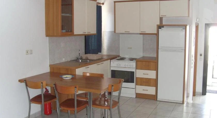 Minos Apartments & Studios