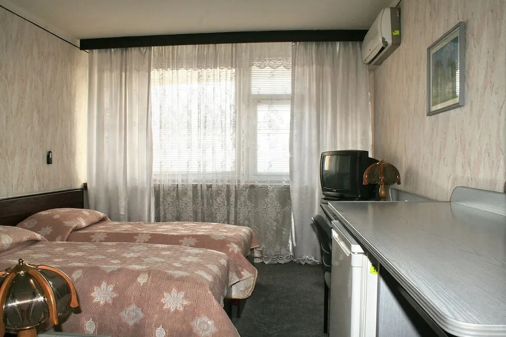 Hotel Cosmos