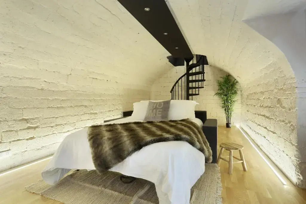 Pick A Flat's Upper Marais Apartments- Rue du Faubourg Saint-Martin