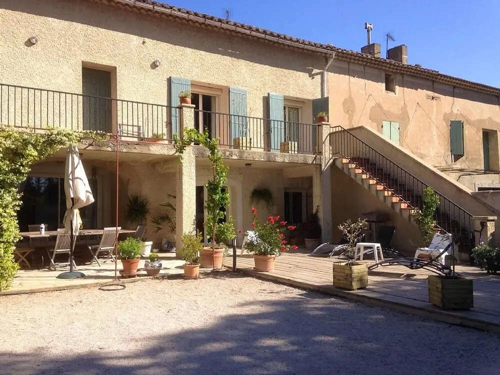 House With 4 Bedrooms in Le Thor, With Private Pool, Enclosed Garden a