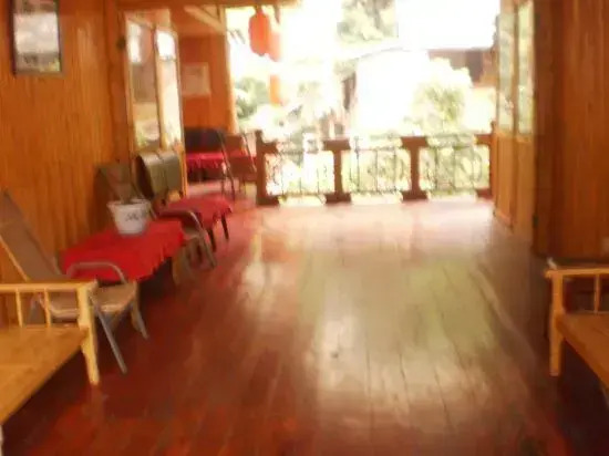 Ya'an Shangli Ancient Town Haojinglou Homestay