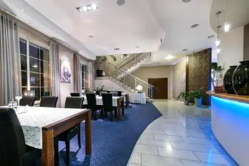 Hotel Nowy Dwór