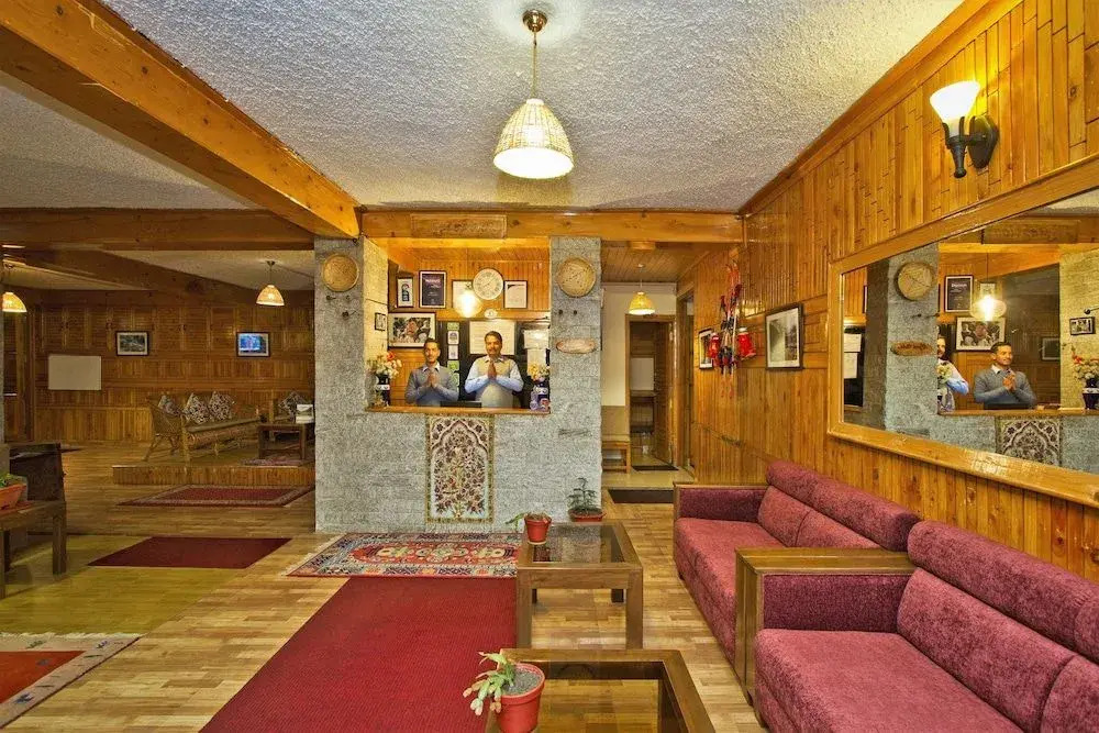 Vyas Vatika a wooden exotic Resort Near Old Manali