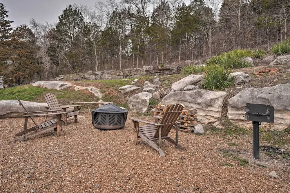 Wooded Escape w/ Beautiful Backyard + Mtn Views!