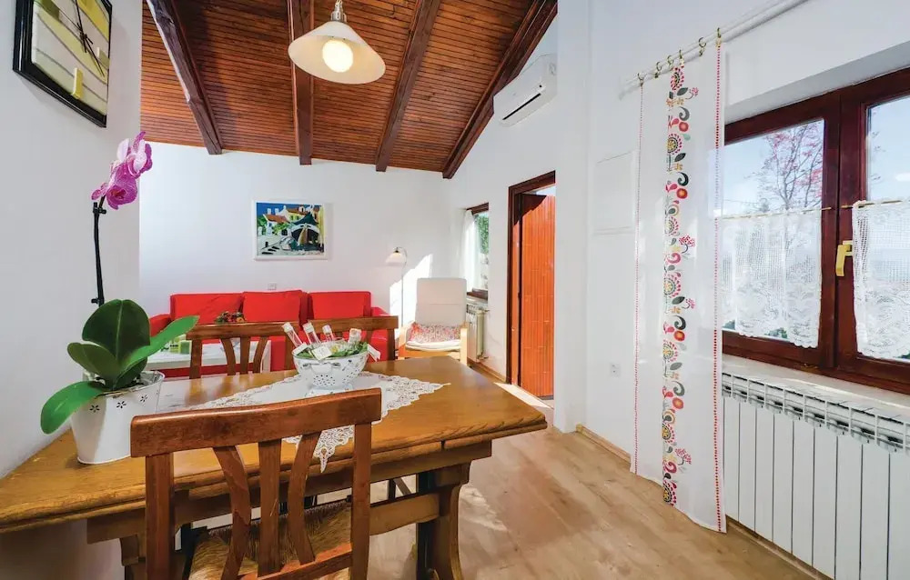 Cozy Home In Pobri With House Sea View