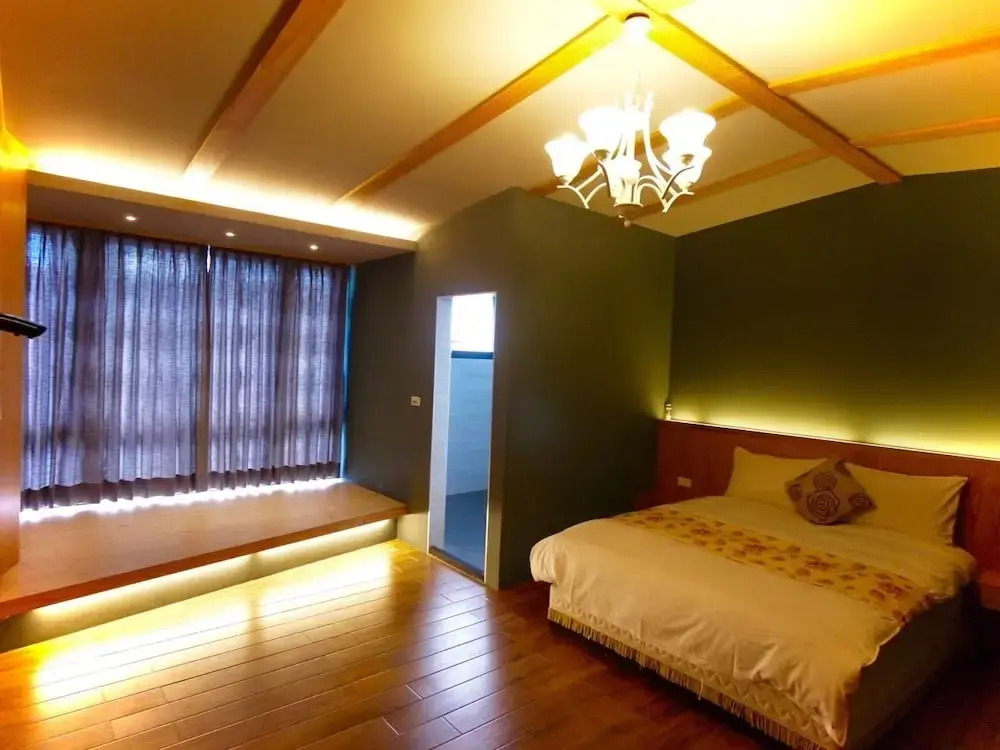 Big City Small House Homestay