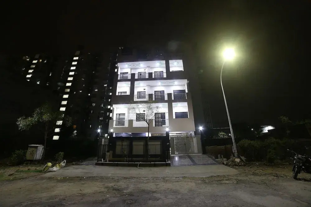 OYO 30385 Avyaan Residency