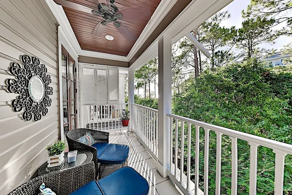 New Listing! Hip Le Jardin Gem W/ Pool & Hot Tub 3 Bedroom Townhouse