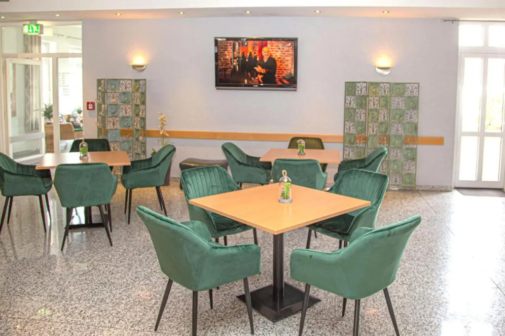 Fairway Hotel