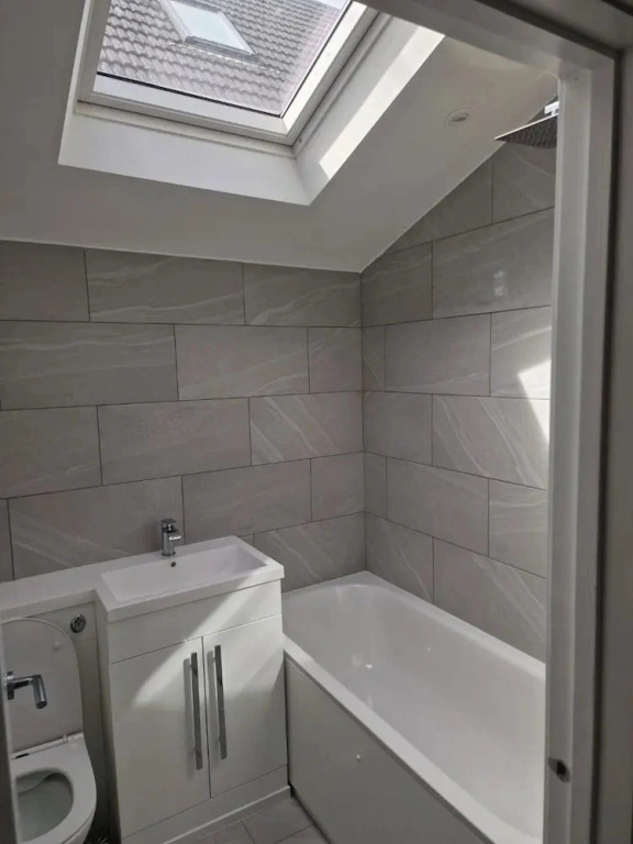 Spacious London 3 bedroom Garden House