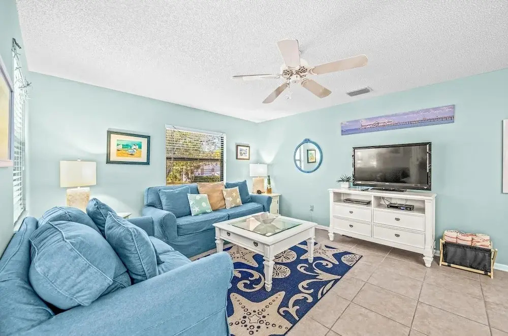 Sunset Beach 2 Bedroom Villa by RedAwning