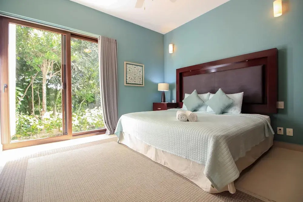 Apartment w Golf Course view by OlaHola