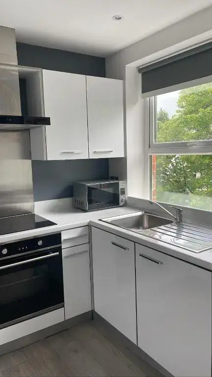 Wellington Park Apartments Spacious 1BR Sleeps 4 in Prime Location