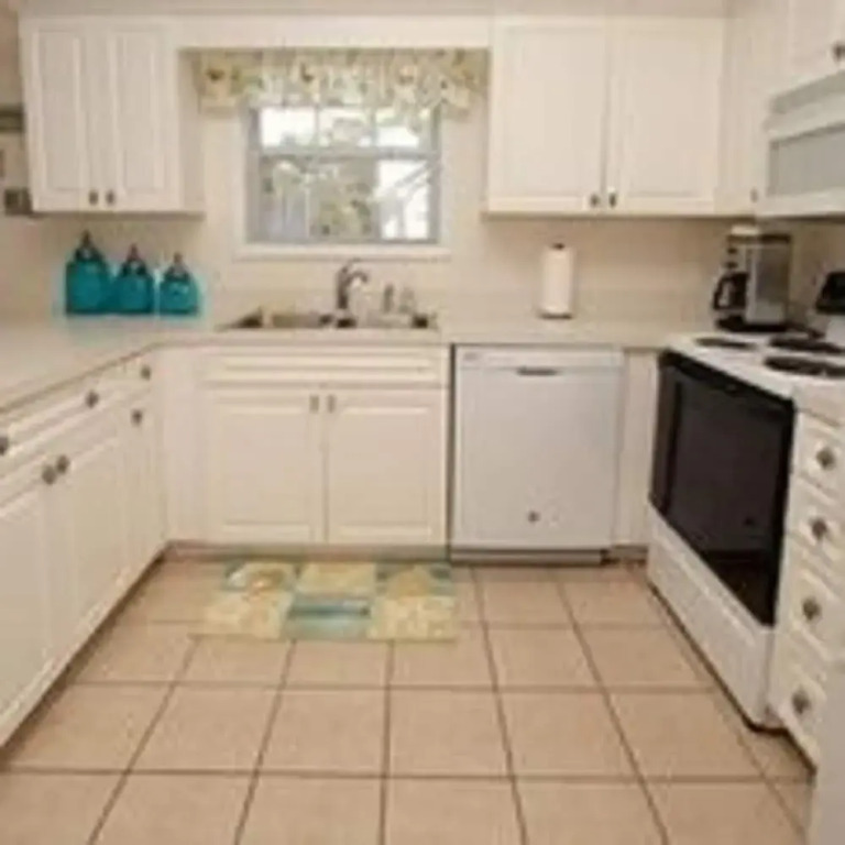 Fairway Oaks by Elliott Beach Rentals