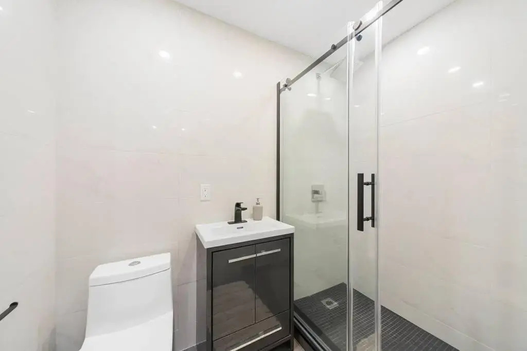 Stonewall Suites