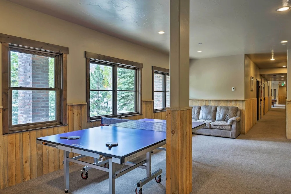 Elegant Frisco Condo w/ Private Hot Tub & Views!