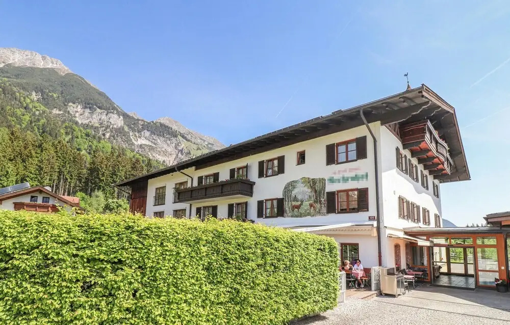 Stunning Apartment in Innsbruck With Wifi