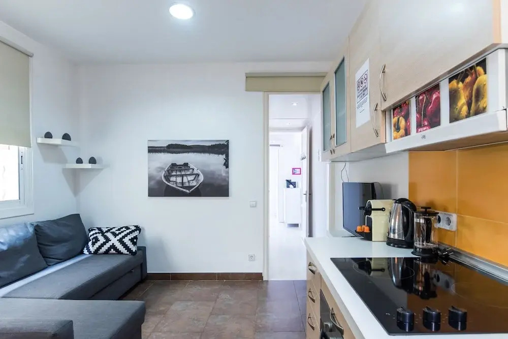 2B Apartment 5 Mins From Sagrada Familia
