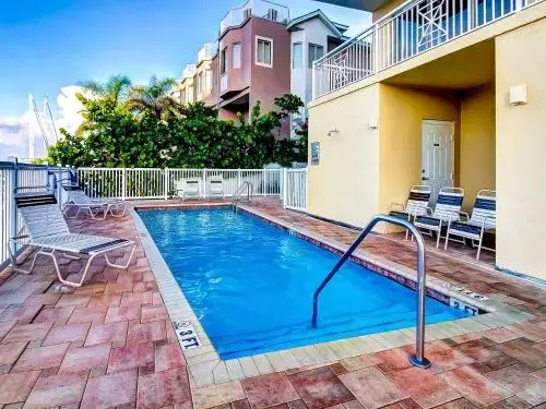 Bay Harbor 403
