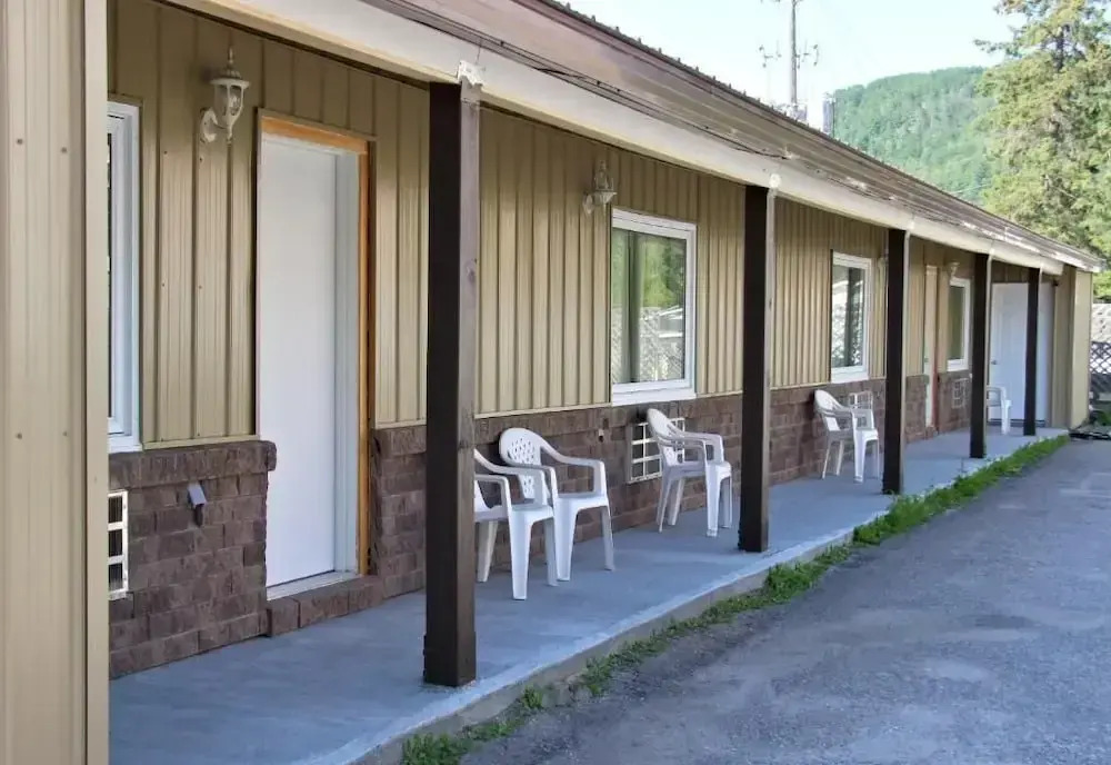 Le Voyageur Inn