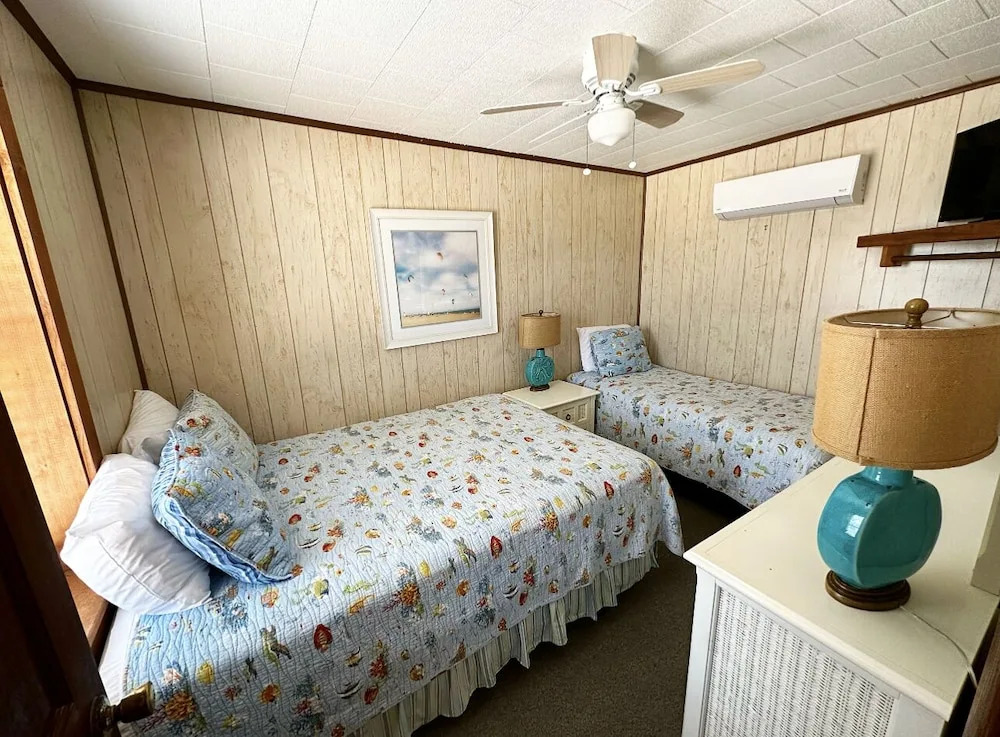 Sand Spur Cottages