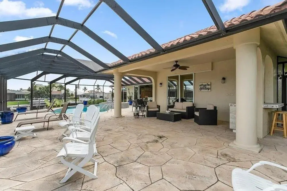 Magnolia Private Home #59999 3 Bedrooms 2 Bathrooms Home by Redawning