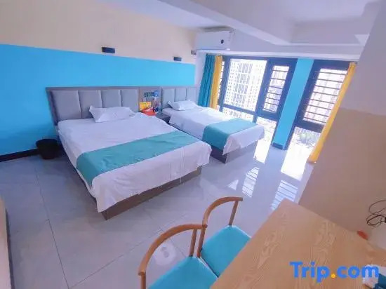 Qizige Homestay (Neijiangbei Railway Station Chuanhua Plaza)